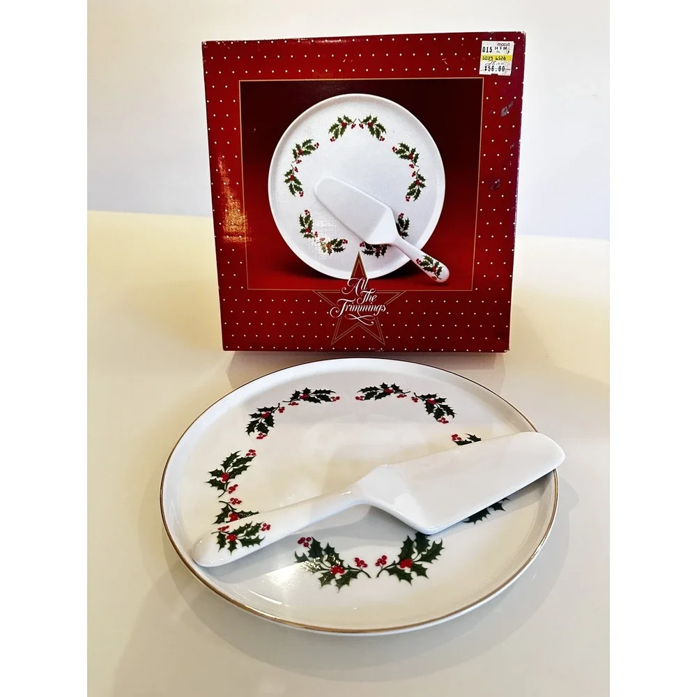 VTG 1970s Rare! Christmas Japan Holly Berries Porcelain Ware Cake Plate w Server